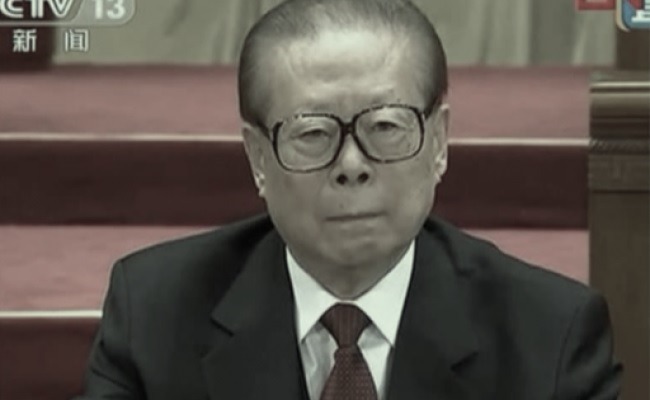 El ex líder del Partido Comunista , Jiang Zemin y otros cuatro ex funcionarios de alto rango tienen orden de arresto de acuerdo al Tribunal Nacional Español  
