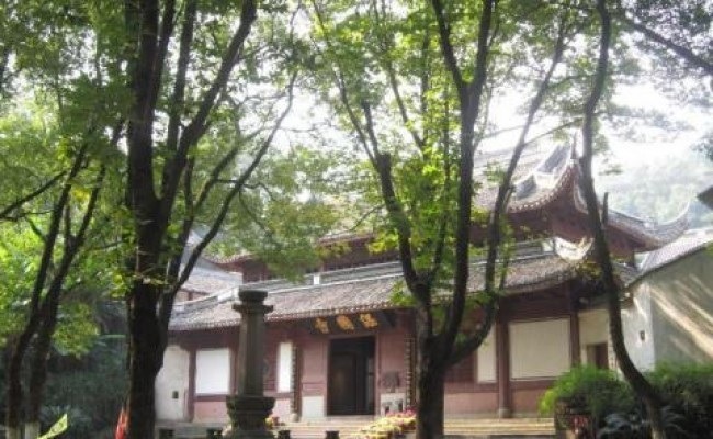 El templo Baoguo es llamado como una maravilla arquitectónica. Una de sus peculiaridades es que está libre de polvo, nidos de aves y plagas. (imagen: Zhengjian.org)