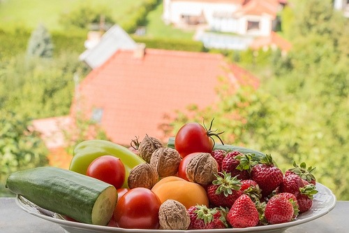 Hortalizas y frutas (Hypotekyfidler.cz/Flickr)
